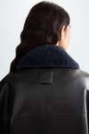 Chaquetón recto efecto piel cuello pelo extraíble