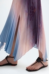 Denim-textured print twill pleated skirt