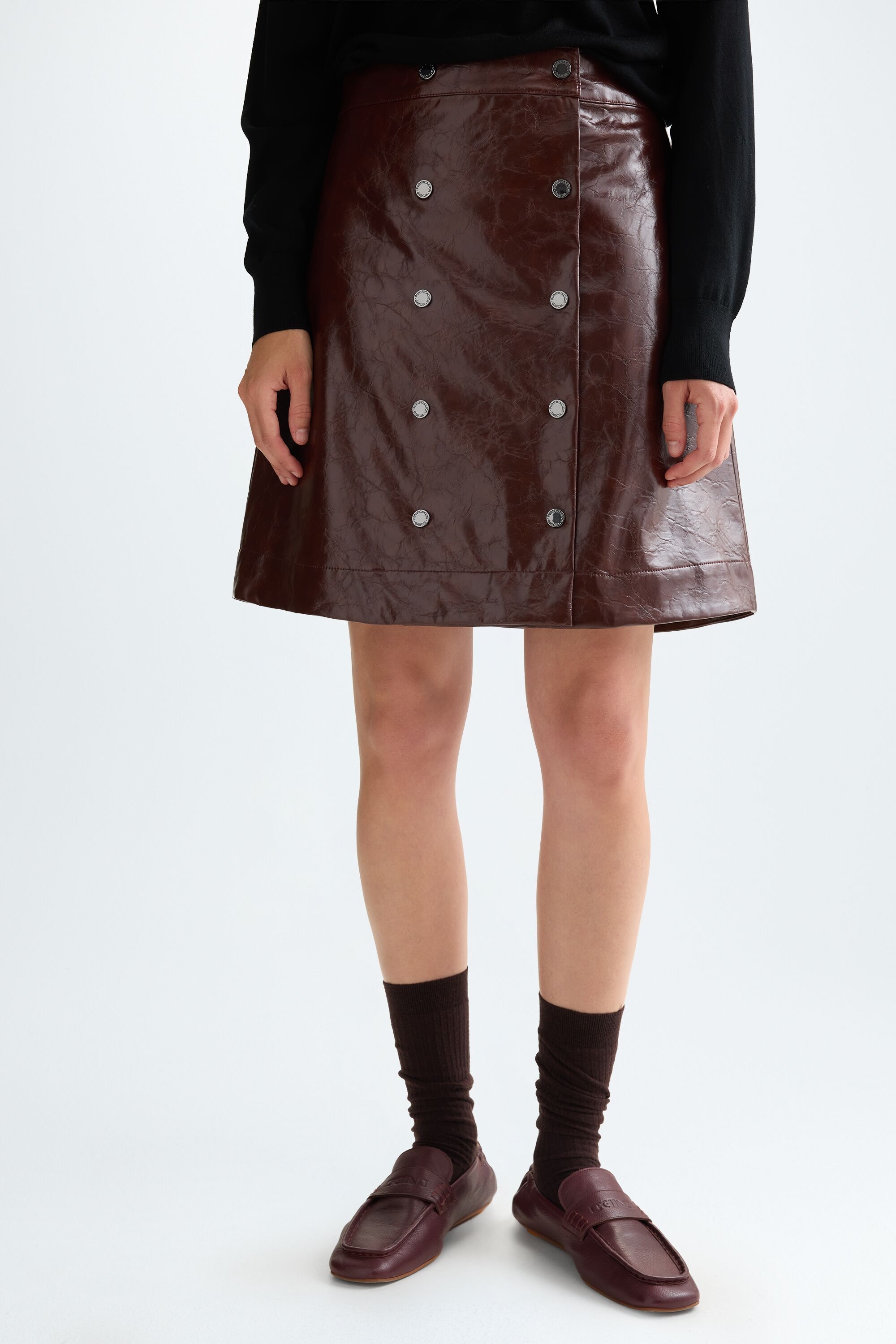 Faux leather short skirt
