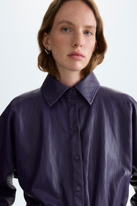 FAUX-LEATHER FITTED JACKET