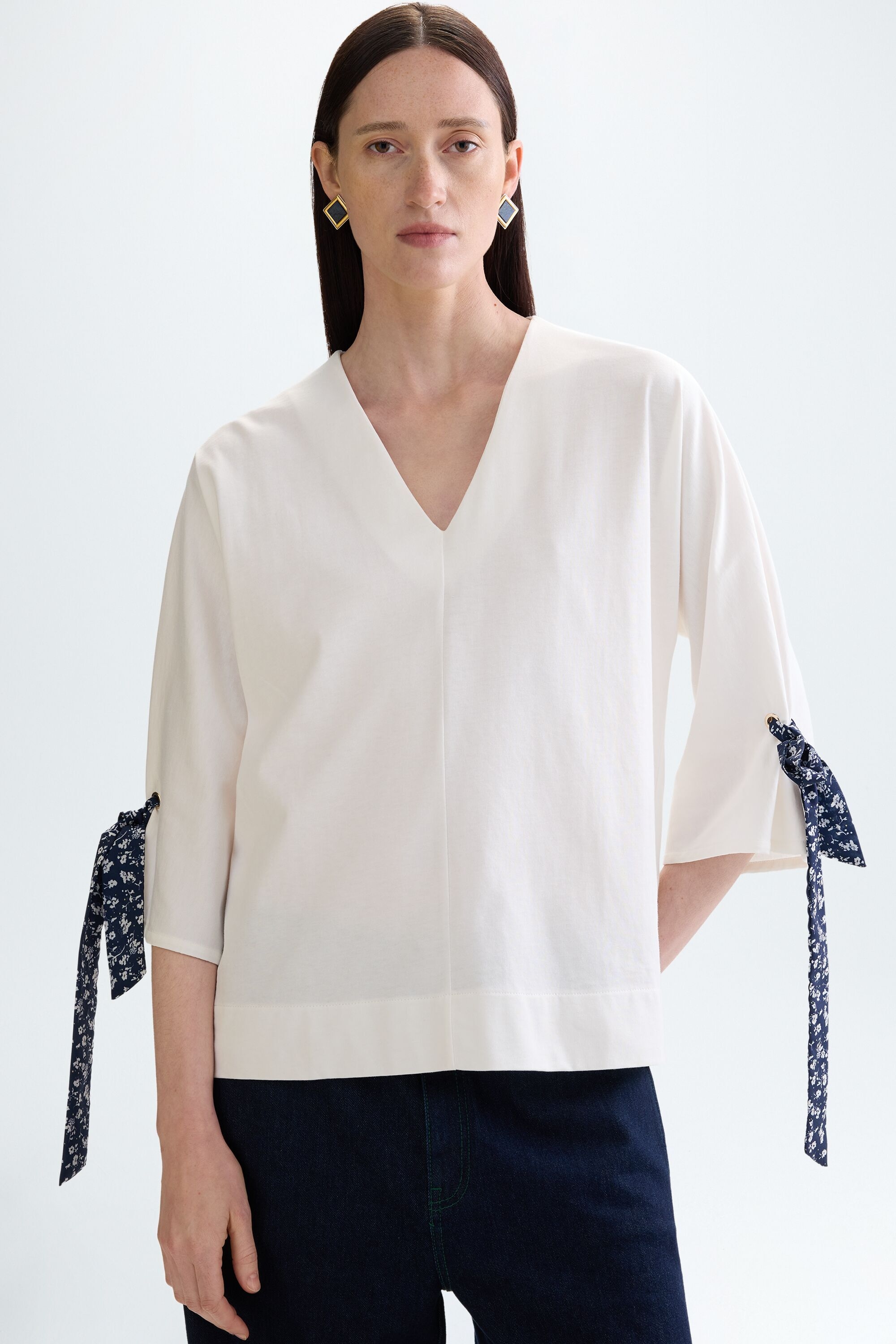 Jersey straight-fit t-shirt with print scarves