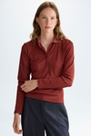 Ribbed knit fitted polo shirt