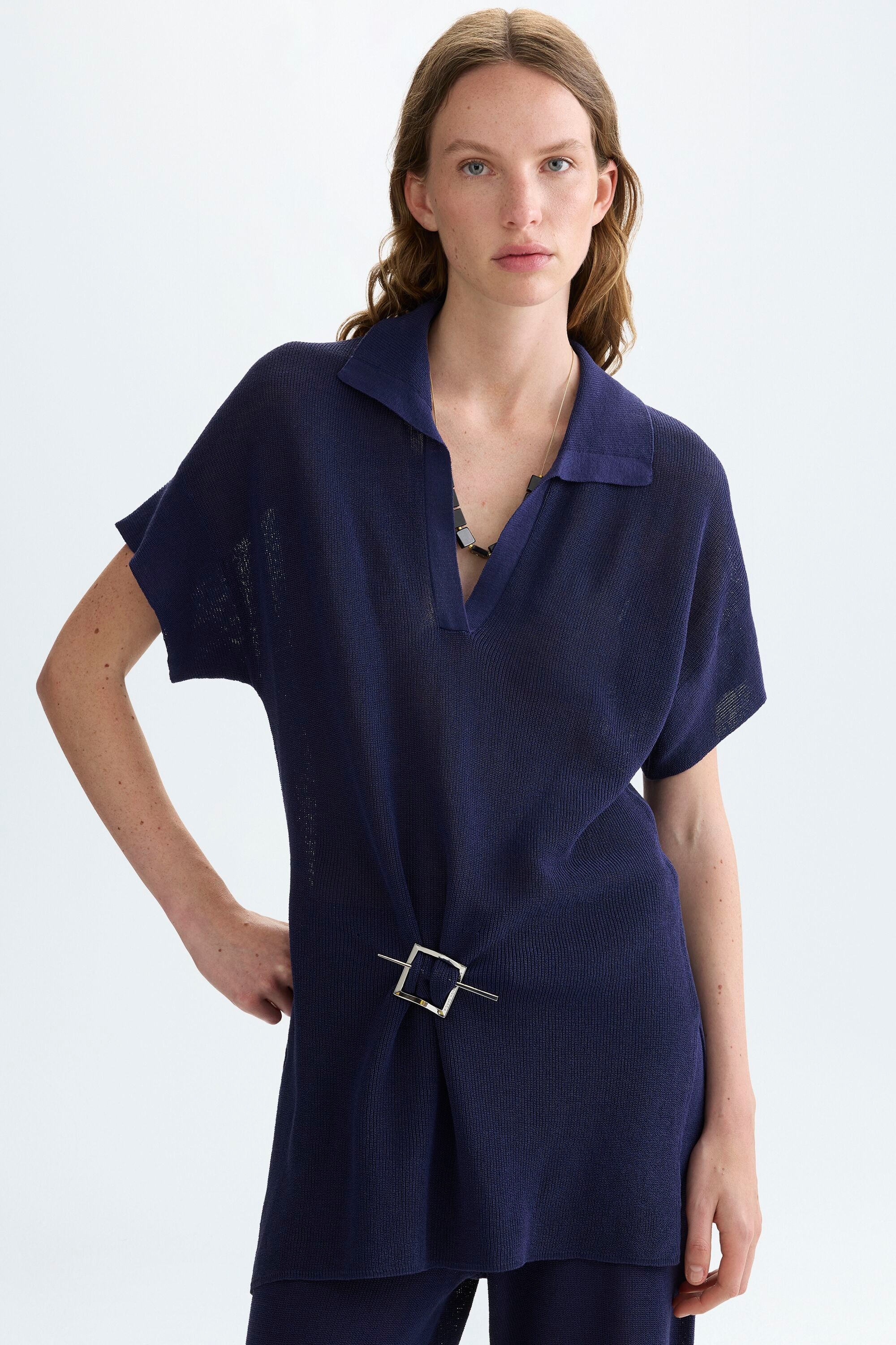 Cotton full cardigan stitch sweater with cube brooch