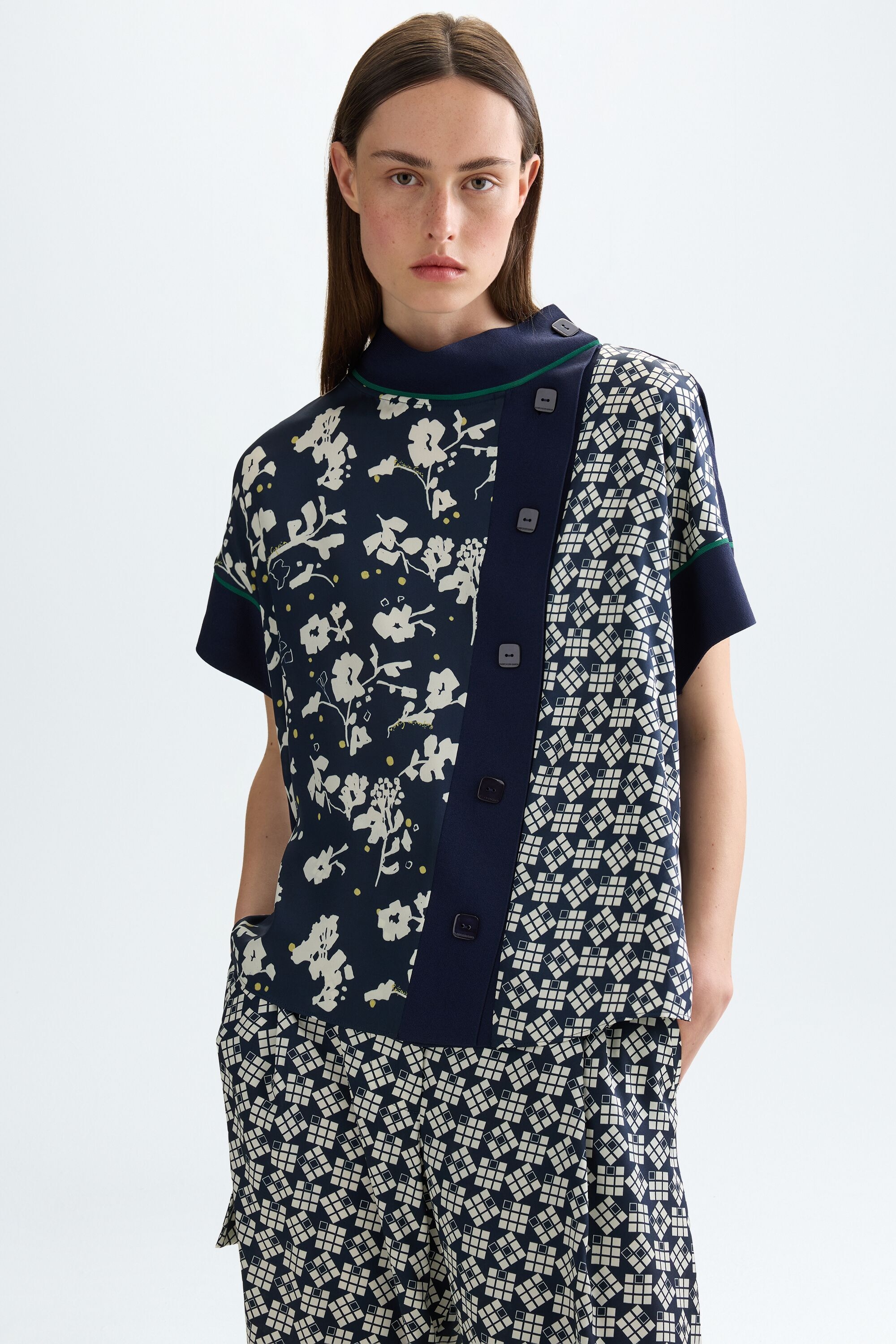Stretch knit print twill oversize top
