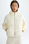 Chaqueta combinada acolchado capucha