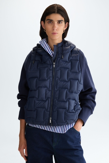 CHAQUETA COMBINADA ACOLCHADO CAPUCHA