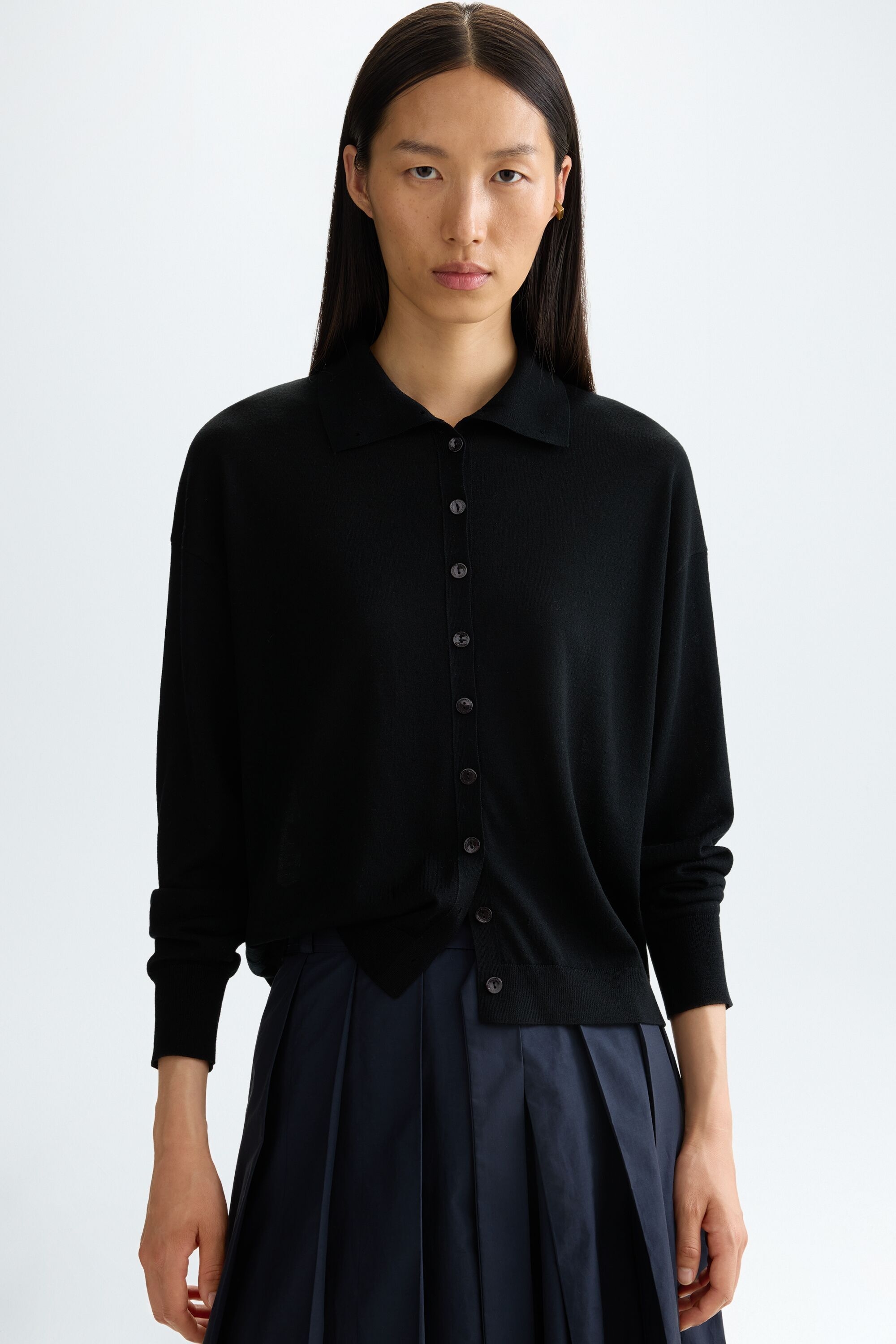 Merino wool straight-fit short cardigan - BLACK