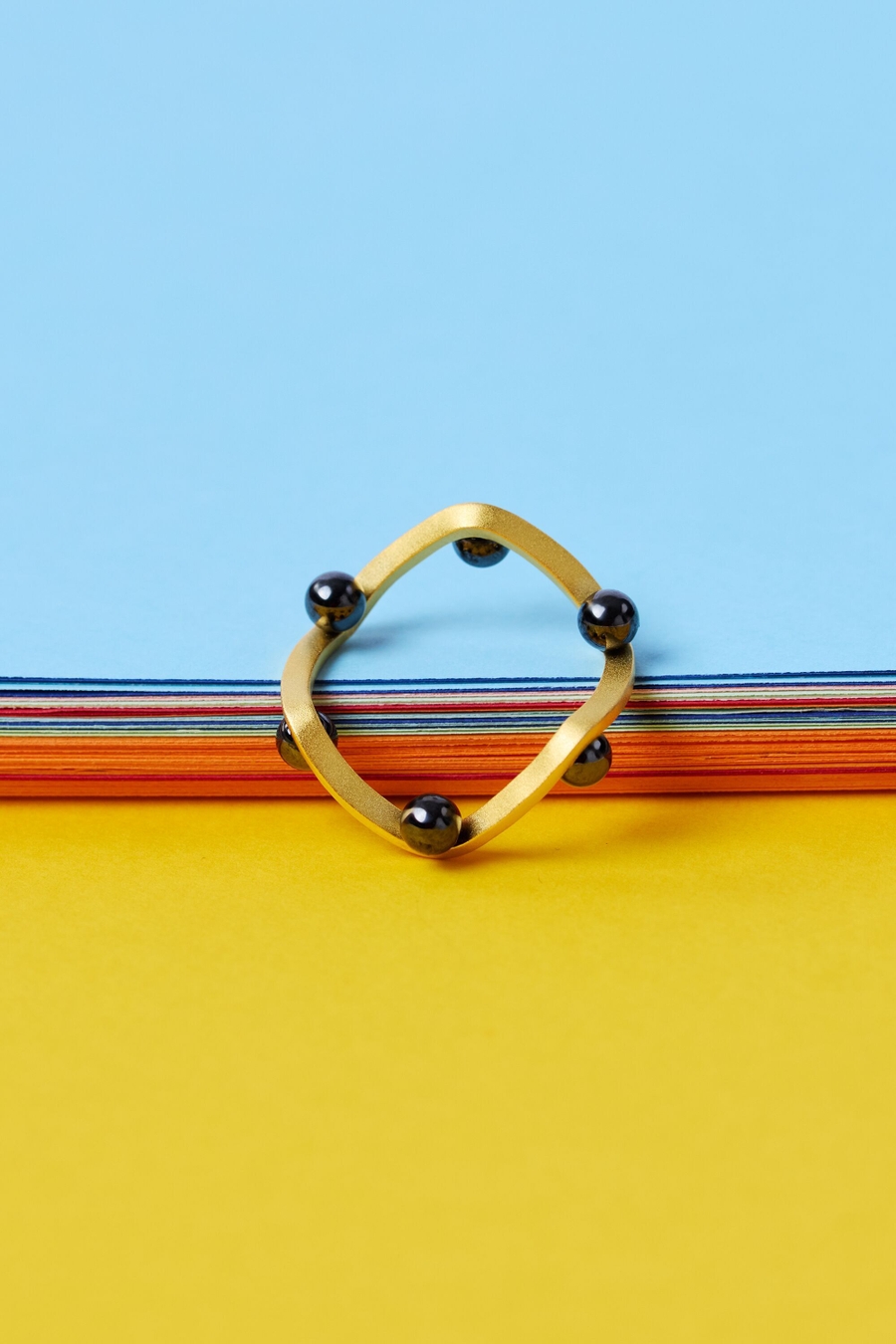 WAVY RING