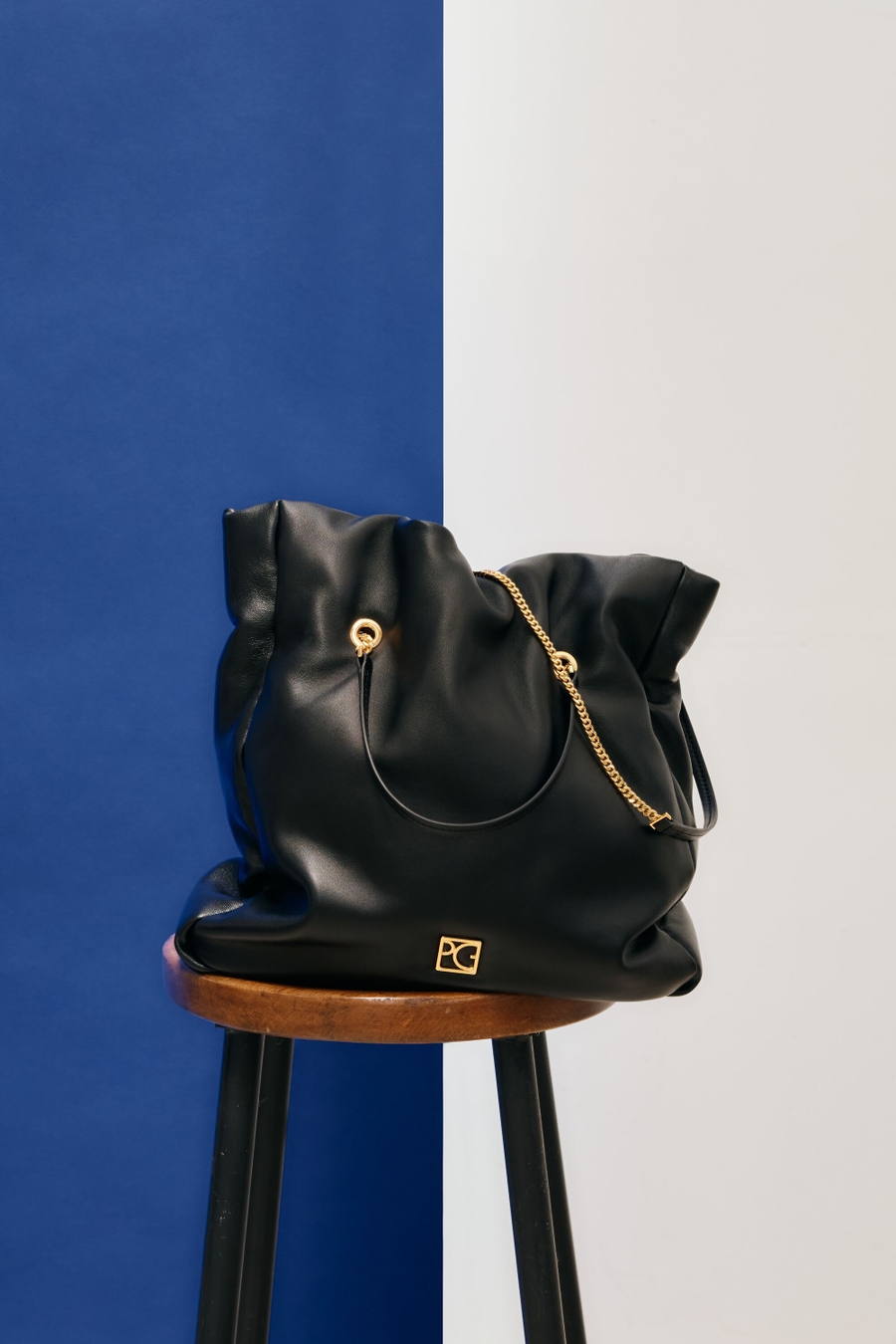 HOMENAJE ACOLCHADO SHOULDER BAG