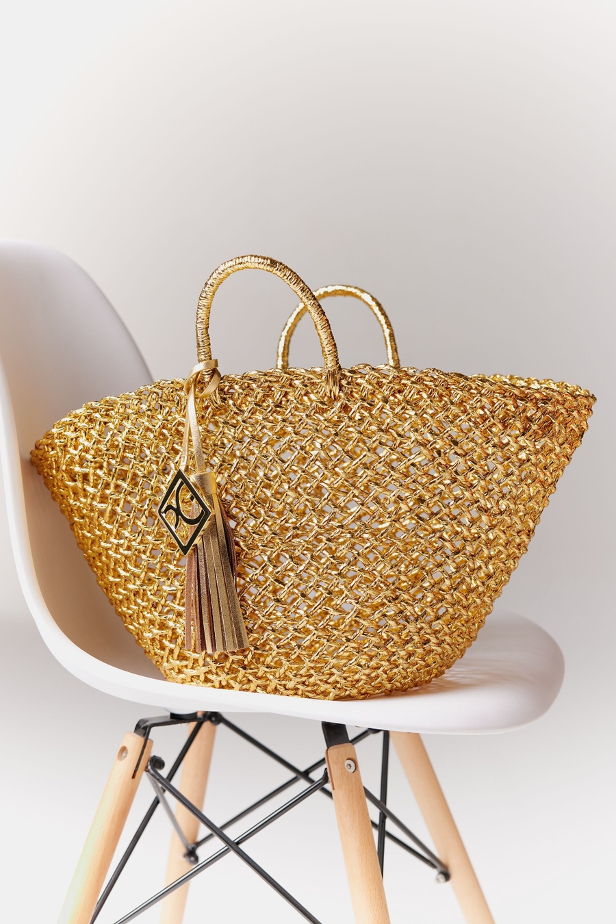 BOLSO DE MANO CAPAZO