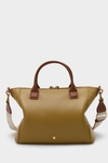 Algo Prestado handbag