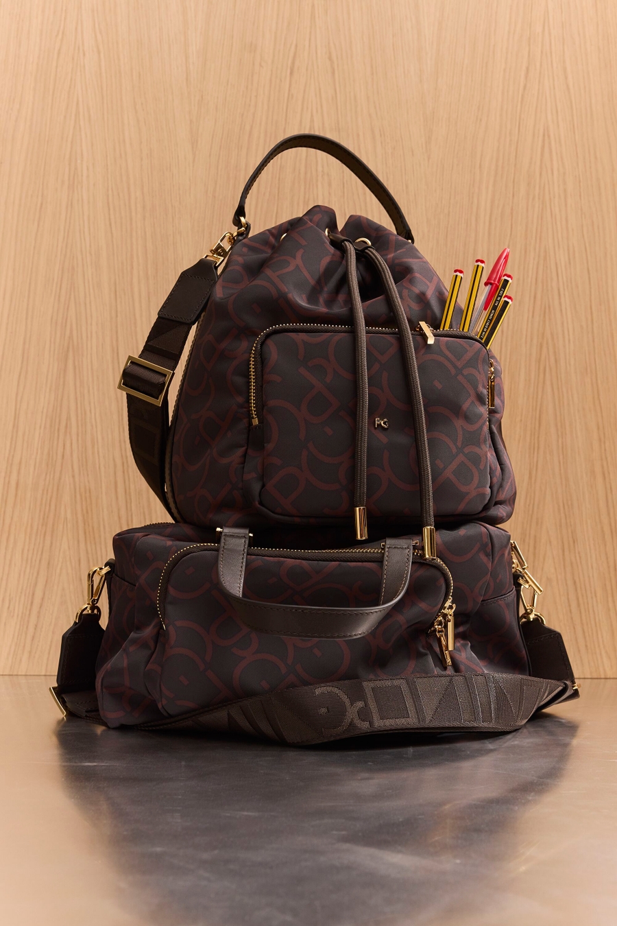 NYLON CROSSBODY BUCKET BAG