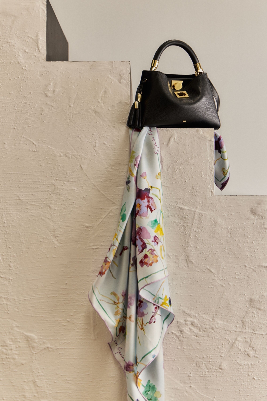 SAMBURU CROSSBODY BAG