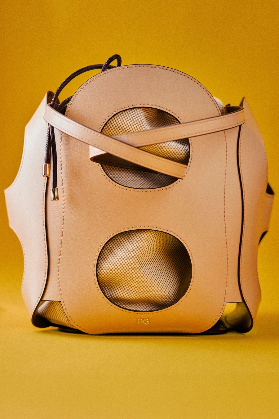 OCHO BUCKET BAG