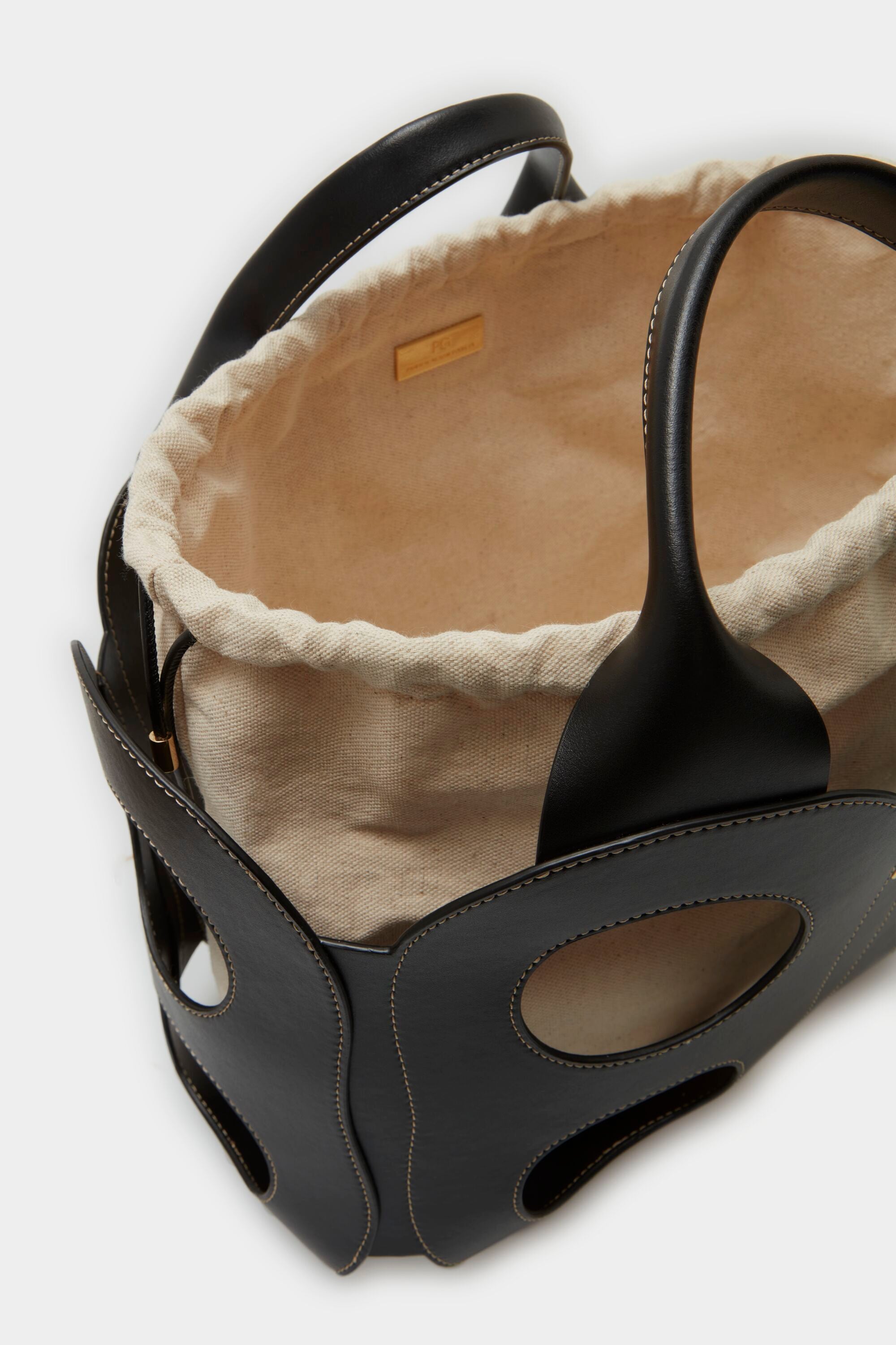 Ocho handbag black - Purificacion Garcia United States
