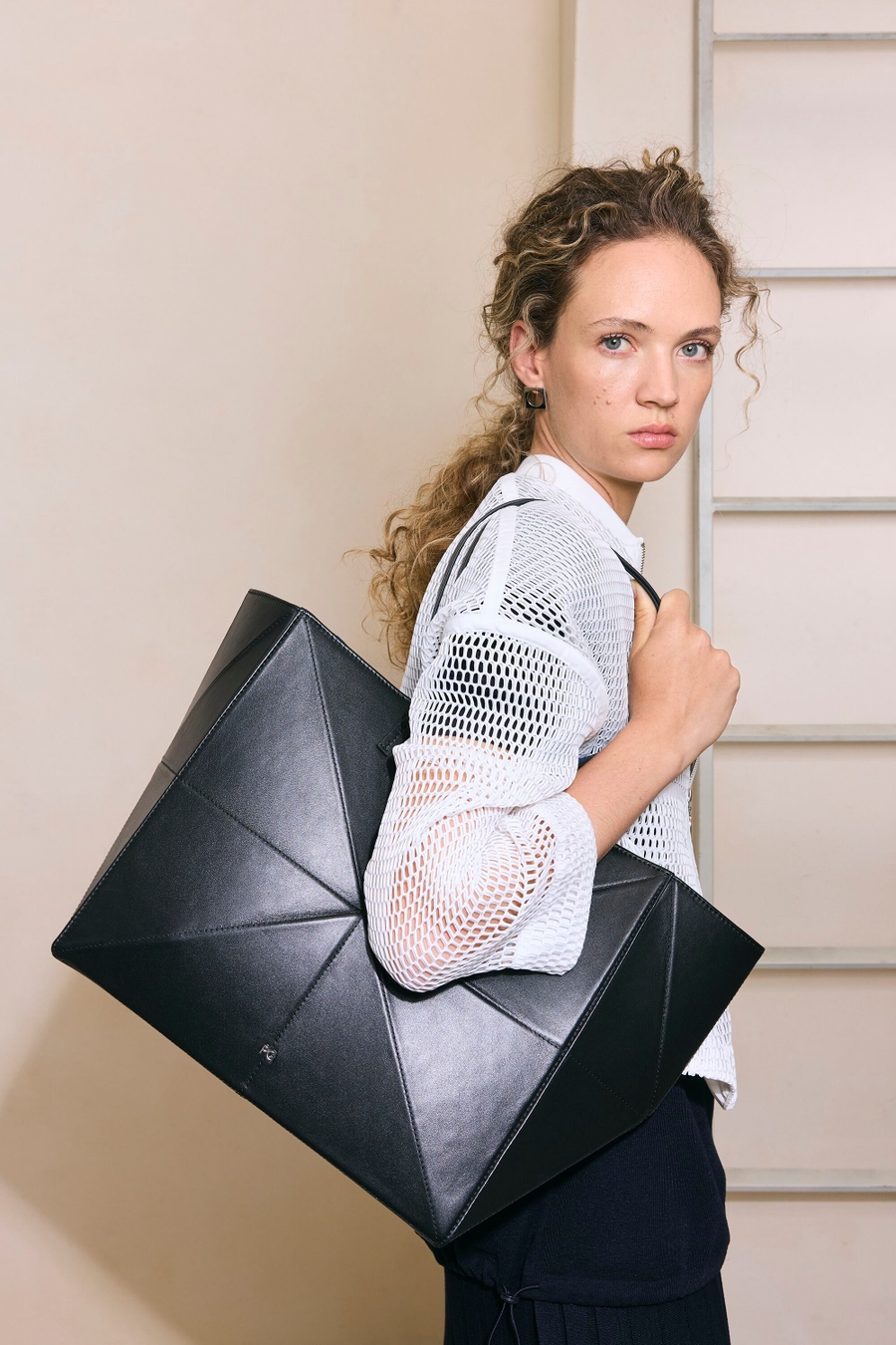 ORIGAMI MAXI SHOULDER BAG
