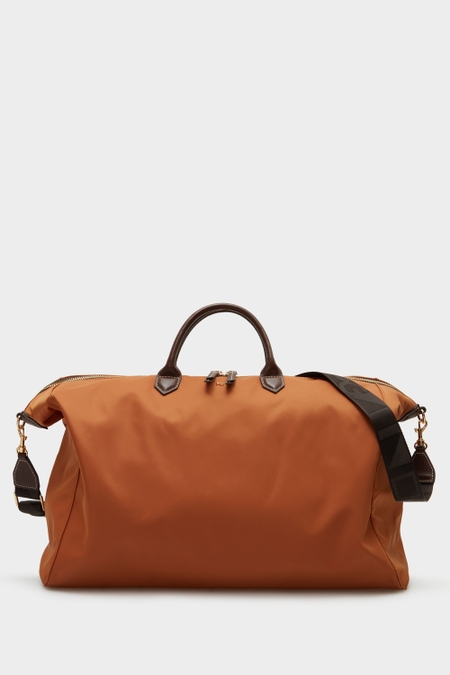 BOLSO DE MANO ALGO PRESTADO