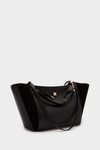 La Gran Manzana shoulder bag