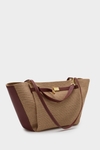 La Gran Manzana shoulder bag