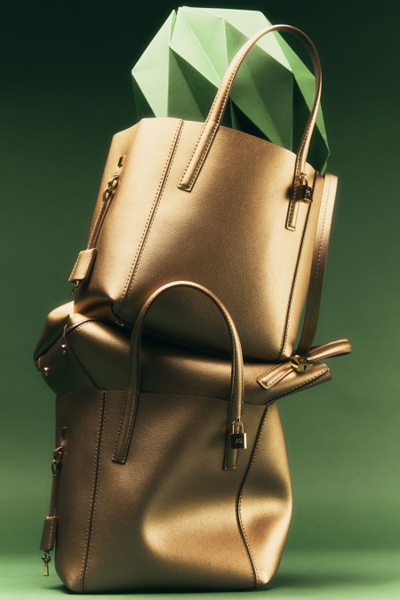 CAPRICHOSA Y CONSENTIDA CROSSBODY BAG