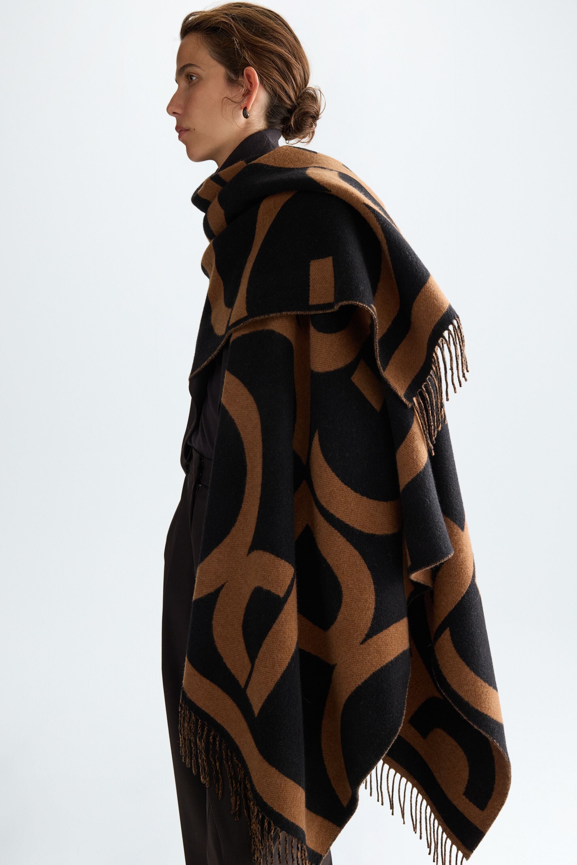 Gutenberg wool poncho black/camel - Purificacion Garcia United States