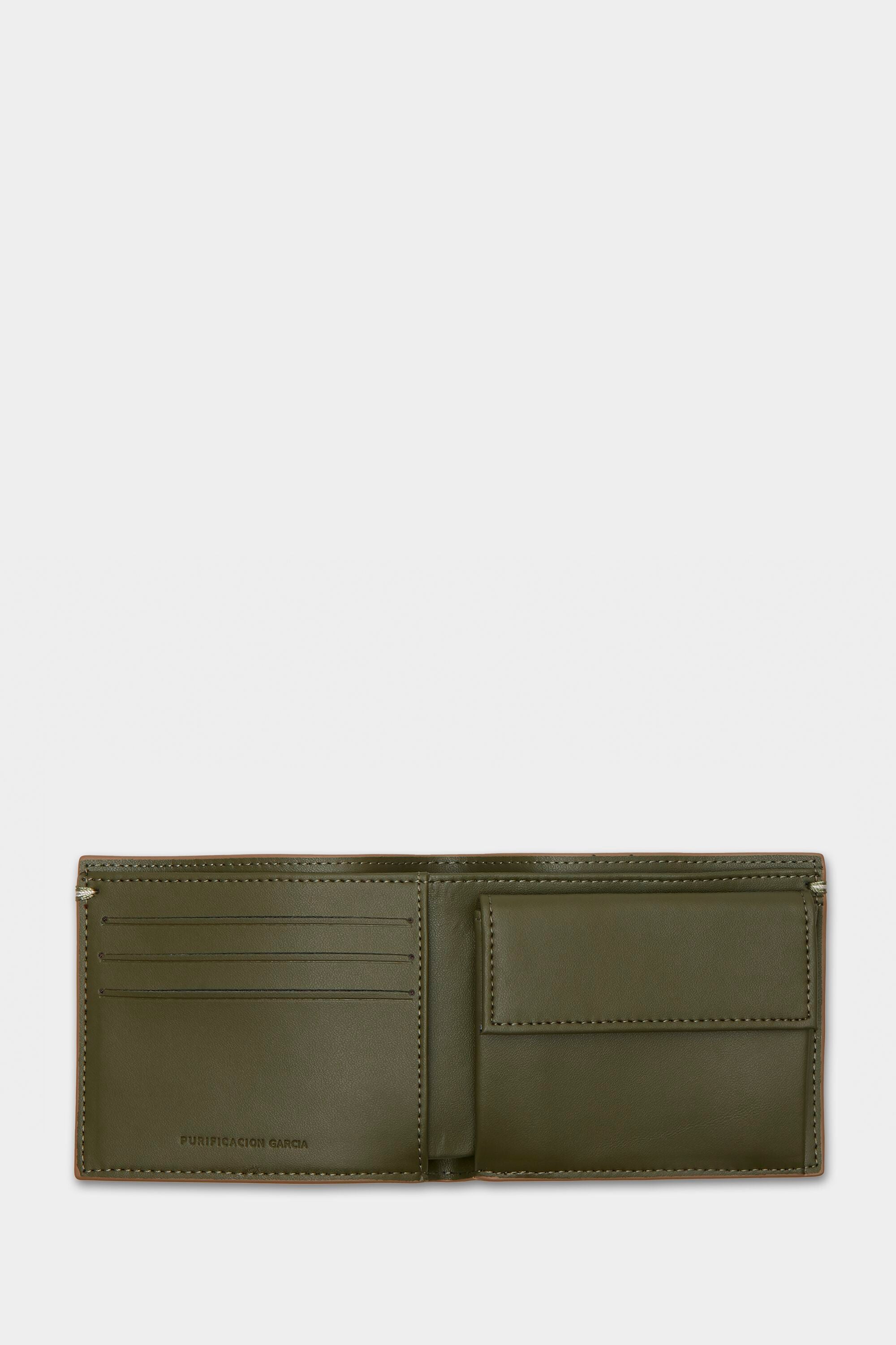Slim Bifold Wallet With Coin Pocket - Slim Wallet Junkie