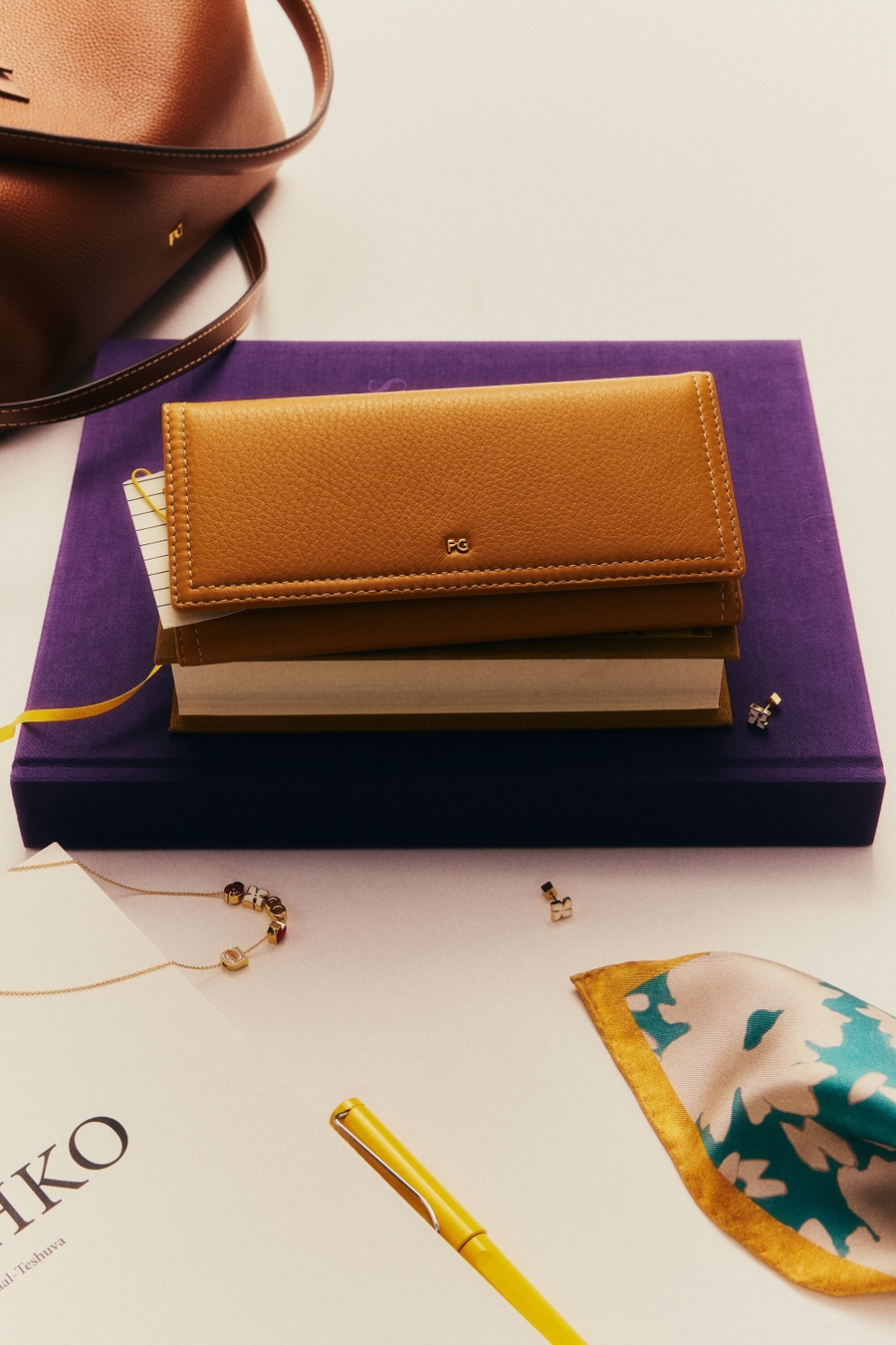 COMBINACIÓN ÚNICA AMERICAN WALLET WITH DETACHABLE COIN PURSE