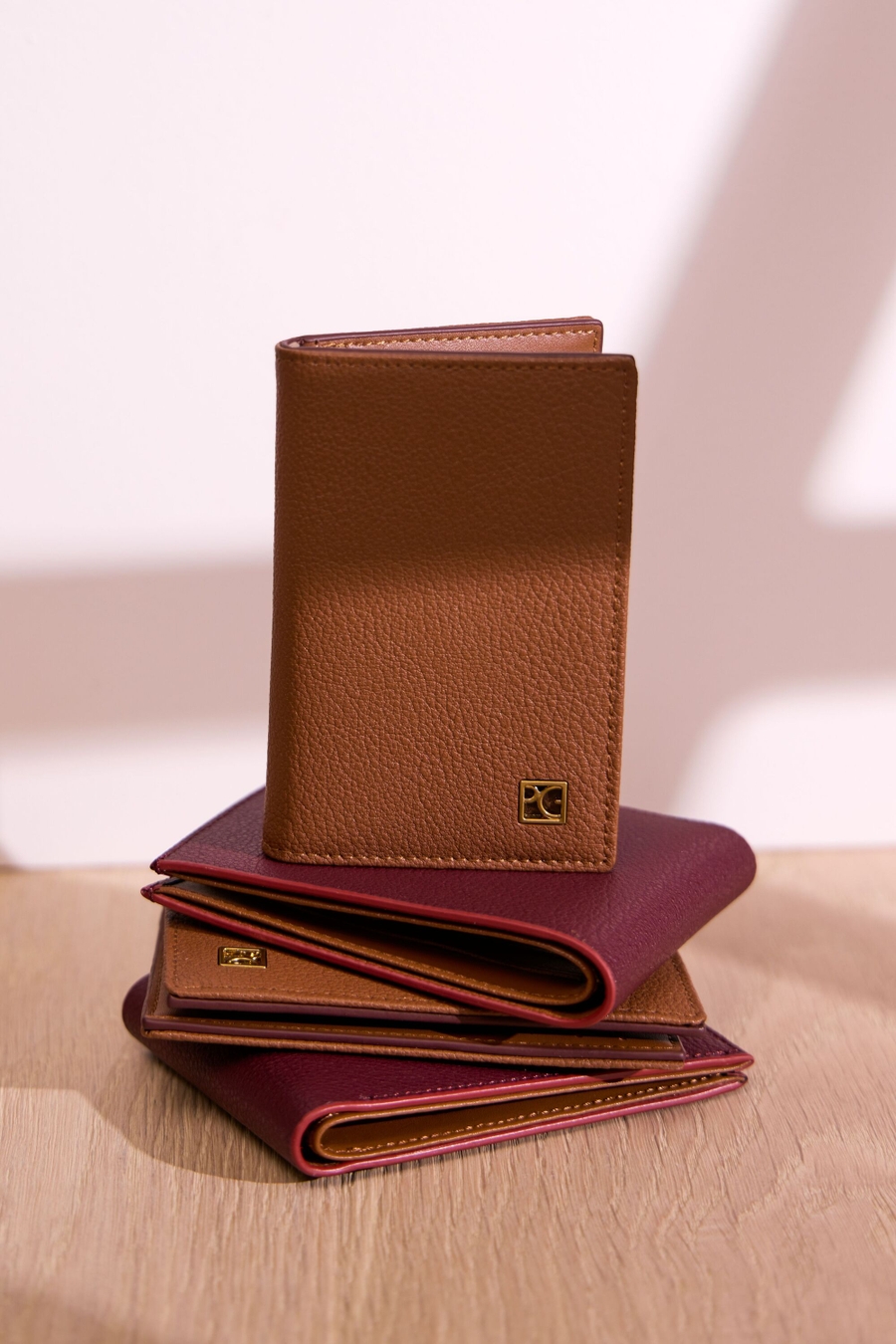 CUBO PG FOLD OVER CARD HOLDER