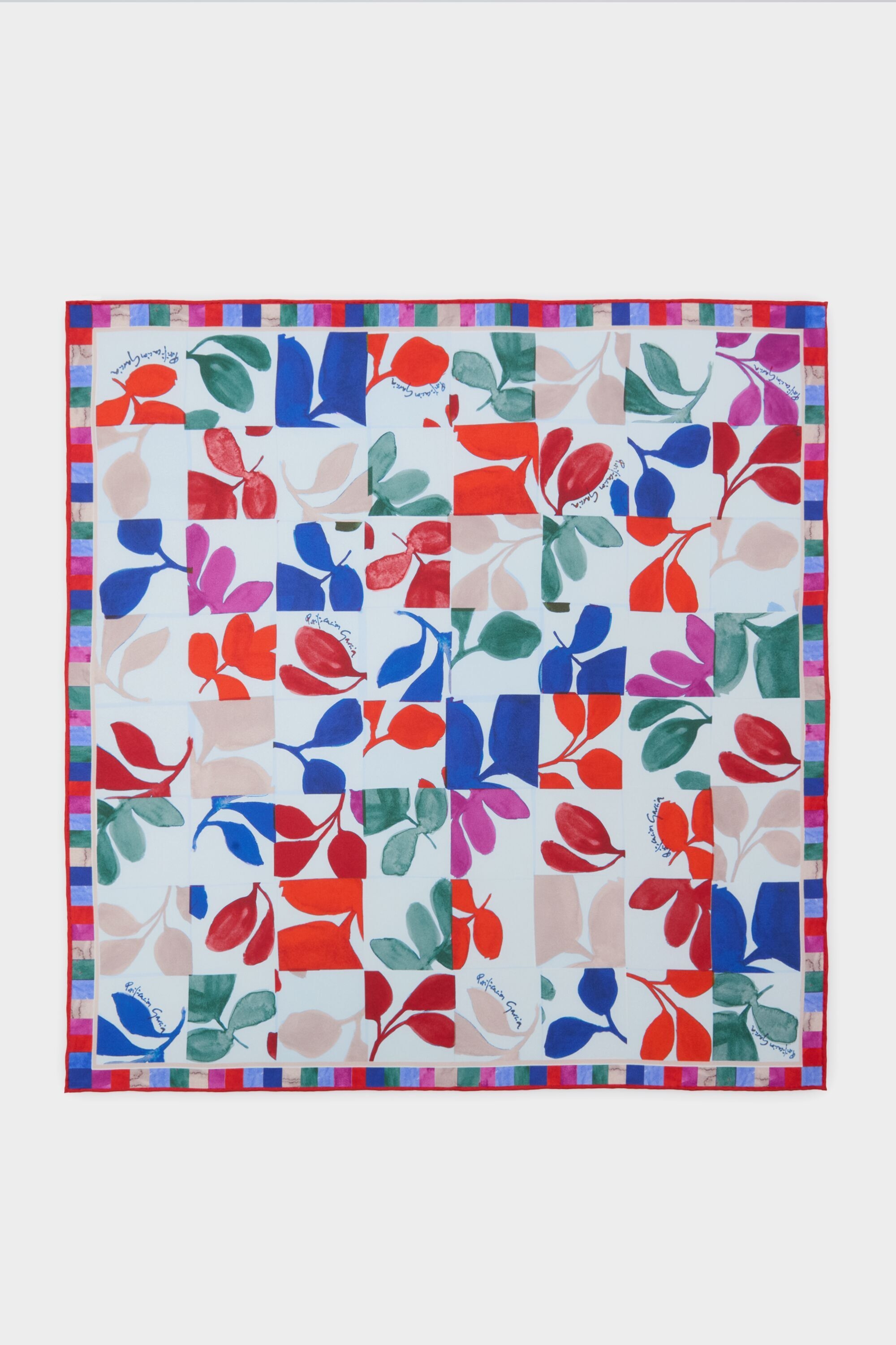 Bandana seda 53 Hojas al cubo
