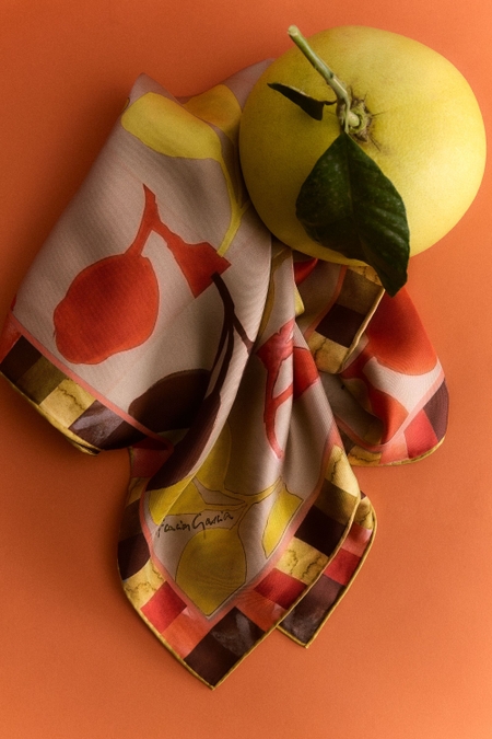 HOJAS AL CUBO 90 SILK SCARF