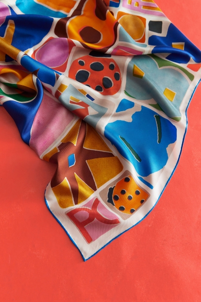 PG ICONS 90 SILK SCARF